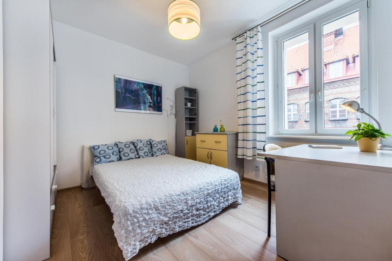 Hello Apartments Amazing River View 4 Bedrooms & Balcony Гданск Екстериор снимка