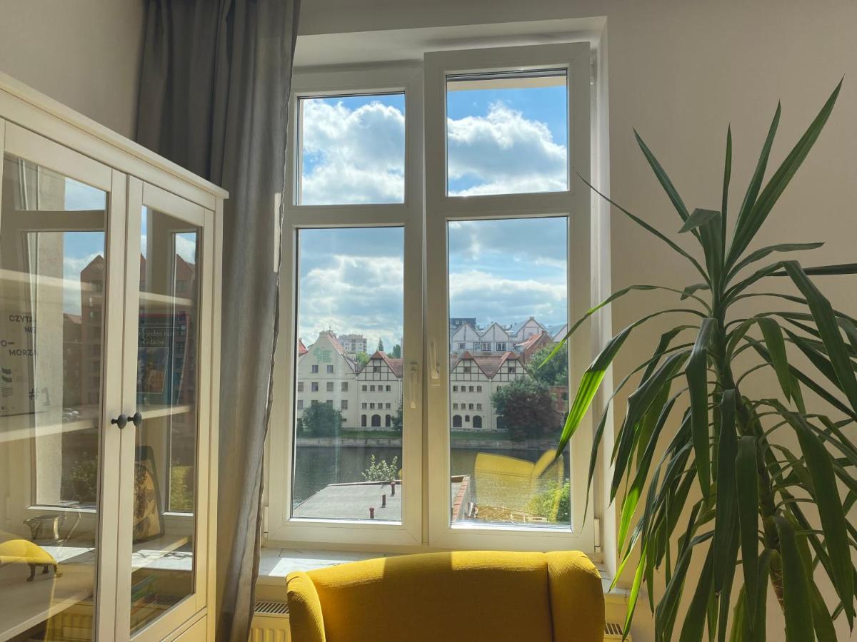 Hello Apartments Amazing River View 4 Bedrooms & Balcony Гданск Екстериор снимка